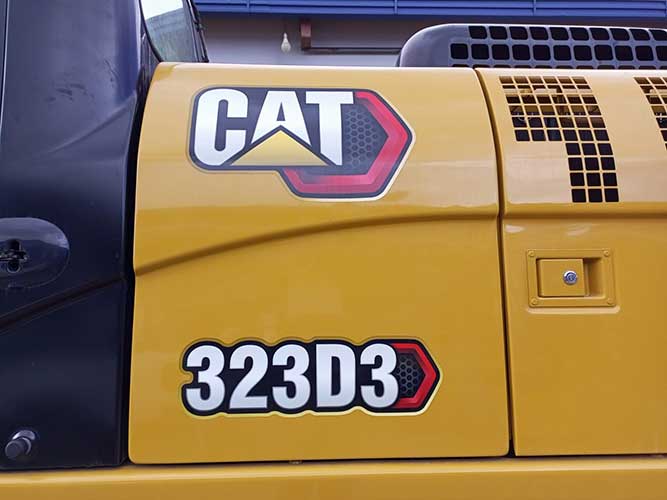Excavadora CAT 323D3