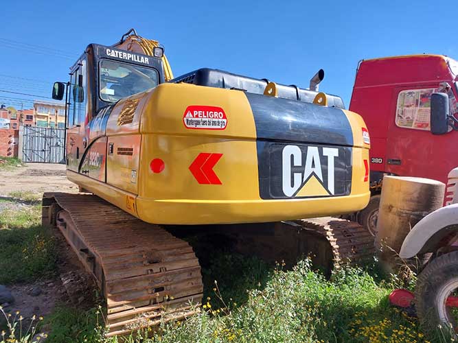 Excavadora CAT 322CL
