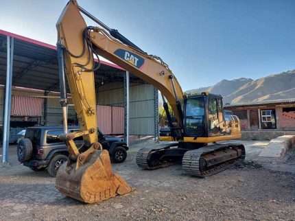 Excavadora Caterpillar 323DL