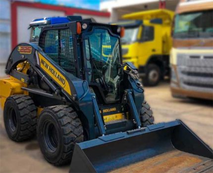 Minicargadora NEW HOLLAND L-225