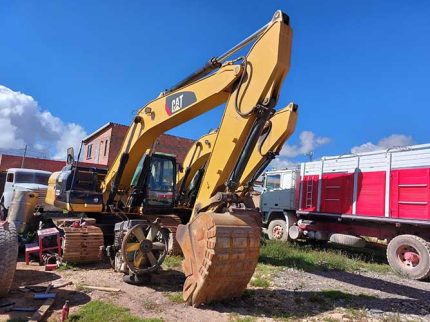 Excavadora CAT 322CL