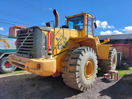 Pala cargadora Volvo L220E