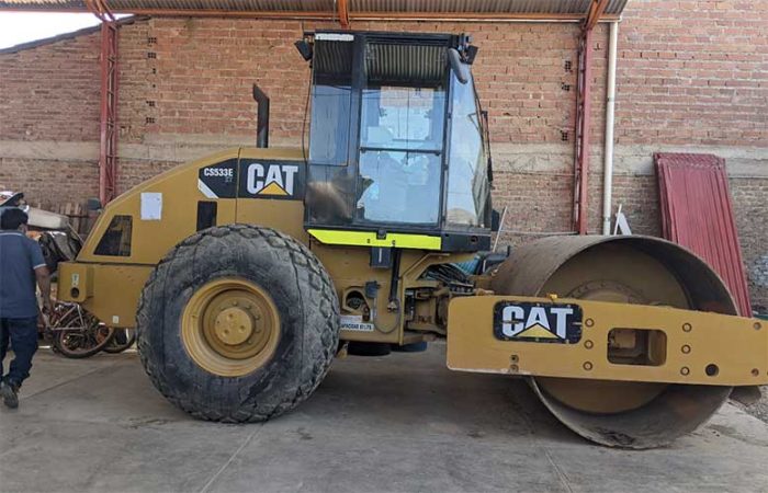 Vibrocompactadora Caterpillar CS533E XT