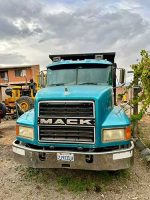 Volqueta Mack CH613