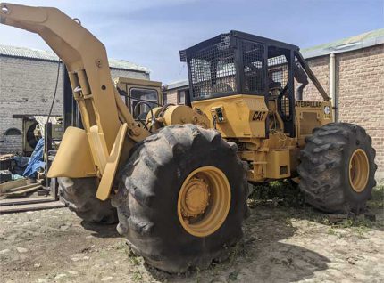 Skidder Caterpillar 518