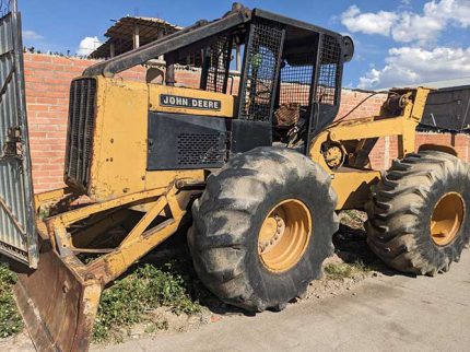 Skidder John Deere