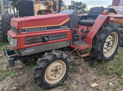 Tractor agrícola Yanmar F215