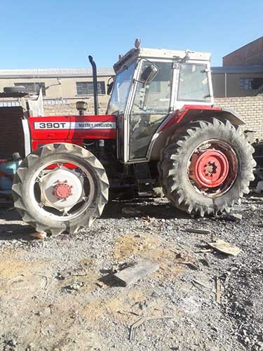 Tractor agrícola massey Ferguson 390T