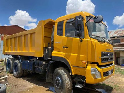 Volqueta DONGFENG T-LIFT 375