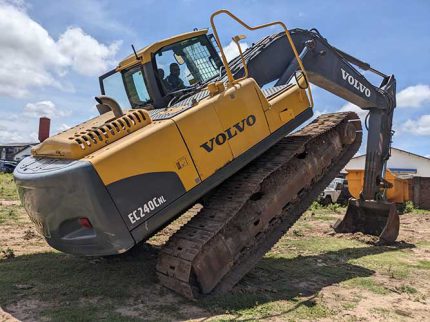 Excavadora VOLVO EC240CNL AÑO 2008