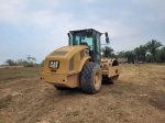 Vibrocompactadora pata de cabra Caterpillar CS54B